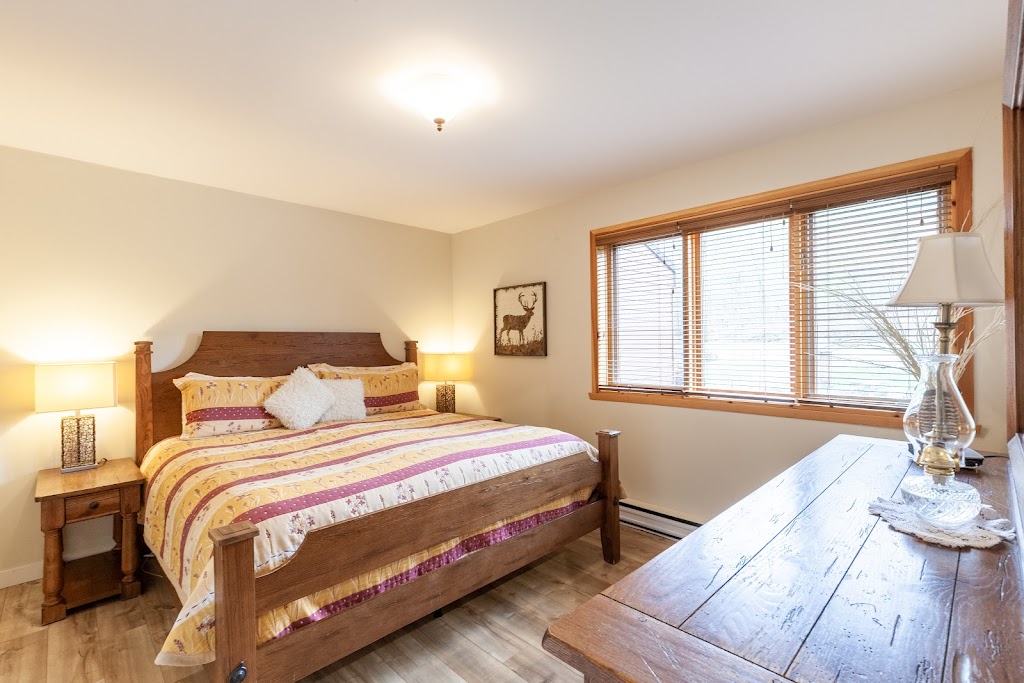 Chalets des Hauteurs | 145 Chem. des Hauteurs, Morin-Heights, QC J0R 1H0, Canada | Phone: (514) 212-1036