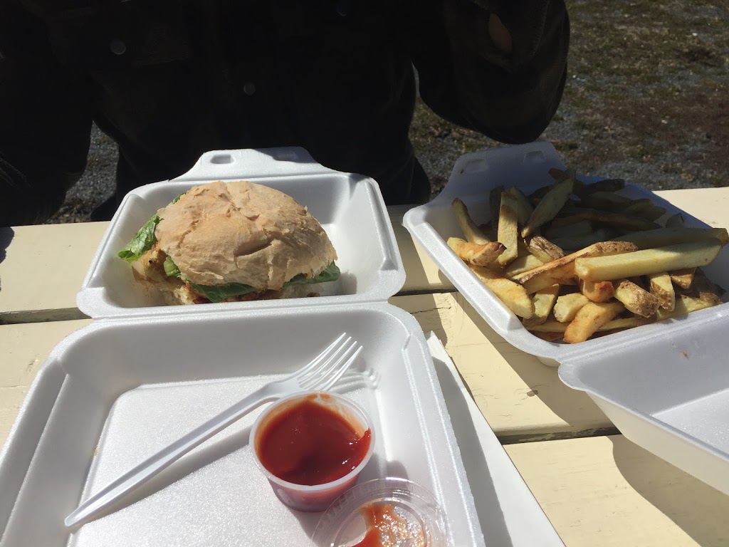 Border Town Market Cafe | 4003 Peterborough 620, Apsley, ON K0L 1A0, Canada | Phone: (613) 334-5330