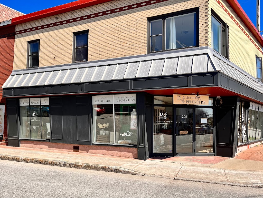 Demain Peut-Être | 226 Rue Notre Dame, Donnacona, QC G3M 1G5, Canada | Phone: (418) 873-7711