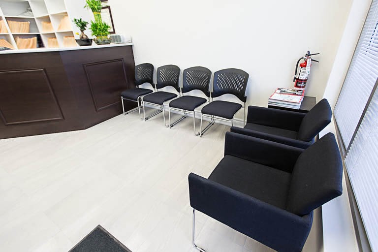Dr. Byron Lui, Optometrist | Century City Plaza, 5025 Heatherleigh Avenue #13, Mississauga, ON L5V 2Y7, Canada | Phone: (905) 712-3198