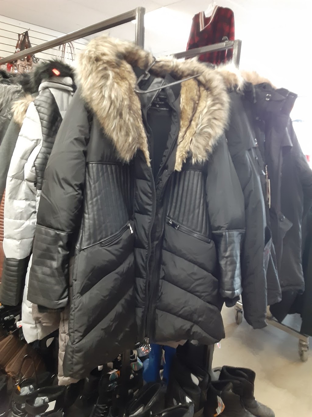 Liquidation Dj Inc | 279 Bd Fiset, Sorel-Tracy, QC J3P 3P9, Canada | Phone: (450) 855-9900
