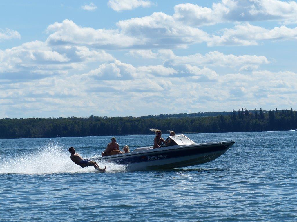 Hank & Terrys | 97 Blissful Beach, Birchcliff, AB T4S 1R6, Canada | Phone: (403) 629-0851