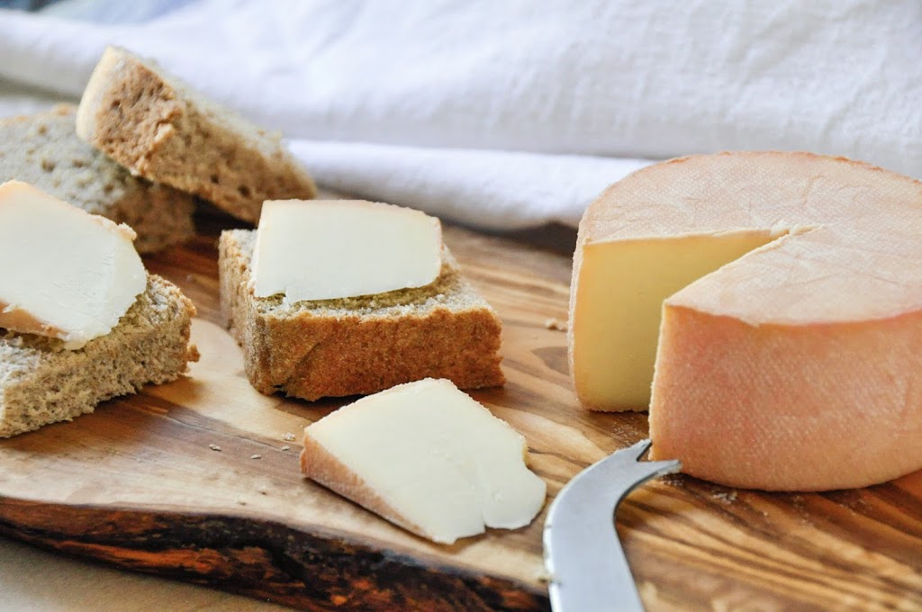 COBS Bread Bakery | 156 Danforth Ave, Toronto, ON M4K 1N1, Canada | Phone: (647) 776-3370
