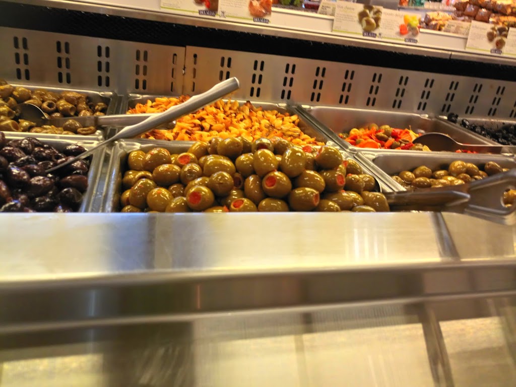 Loblaws | 301 High Tech Rd, Richmond Hill, ON L4B 4R2, Canada | Phone: (905) 771-1066