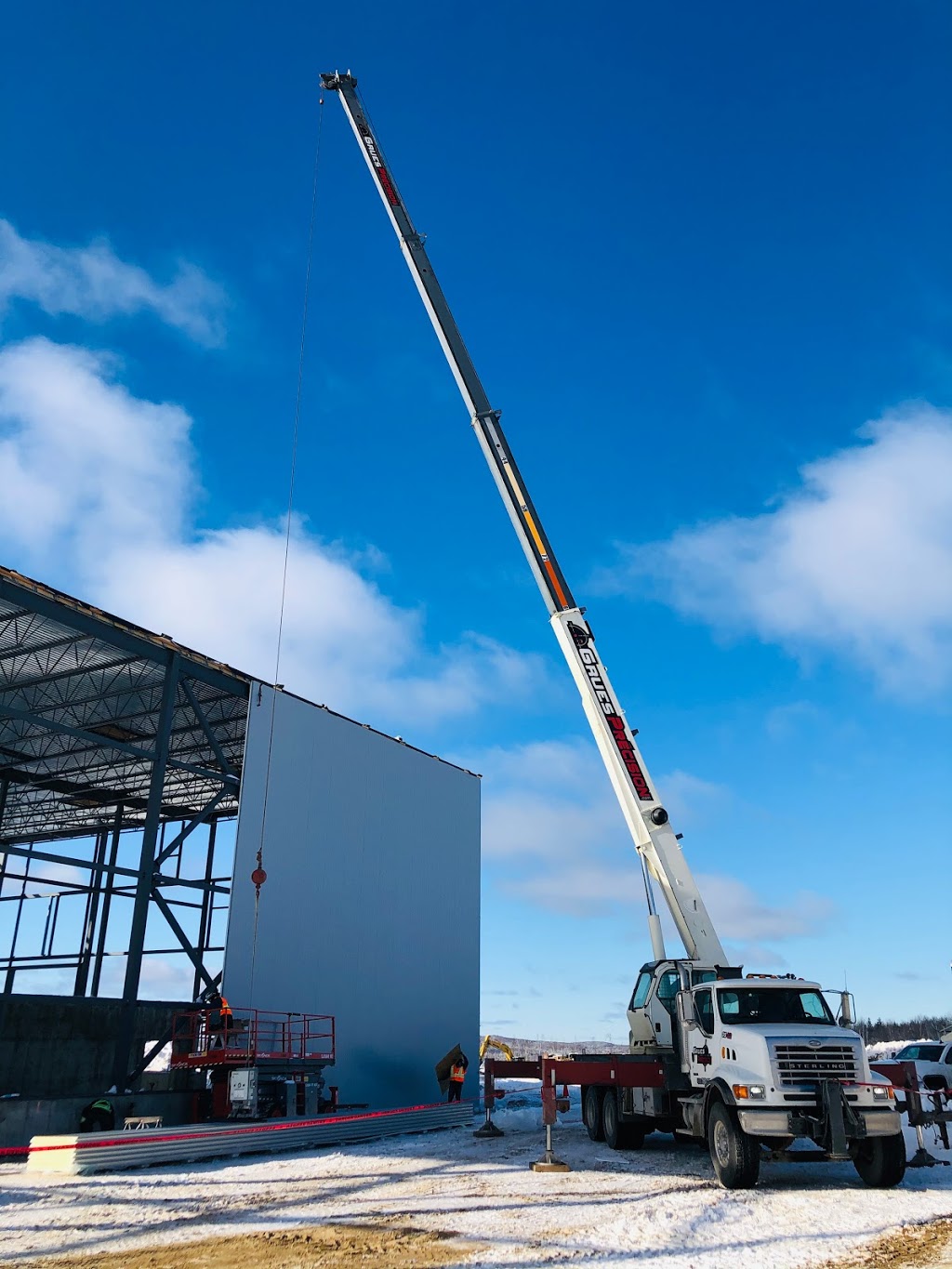 Grues Précision Inc. | 1111 Route Louis-Cyr, Saint-Jean-de-Matha, QC J0K 2S0, Canada | Phone: (450) 757-2700