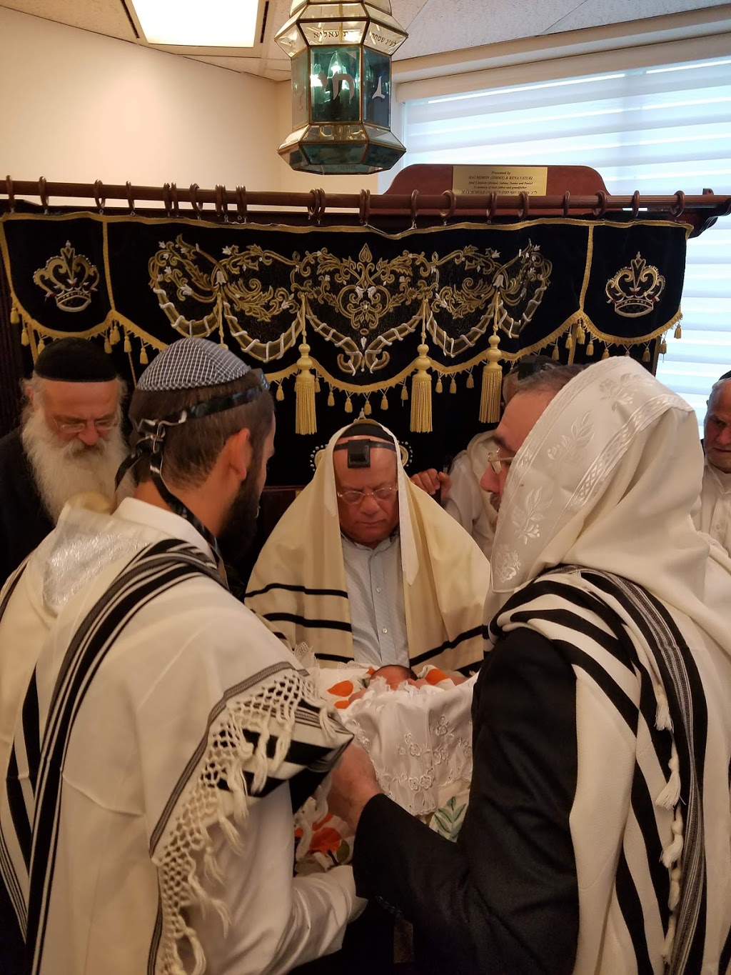 Kol Torah | 1 Promenade Cir #303, Thornhill, ON L4J 4P8, Canada | Phone: (905) 707-9510