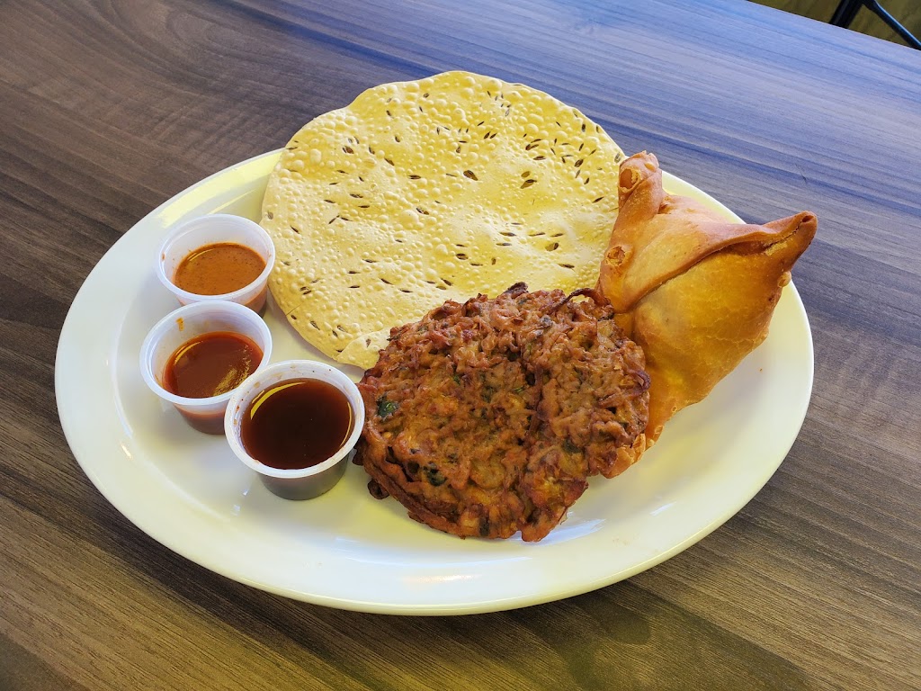 Maurya Indian Twist (Dundas) | 246 Governors Rd, Dundas, ON L9H 3K2, Canada | Phone: (289) 238-8229