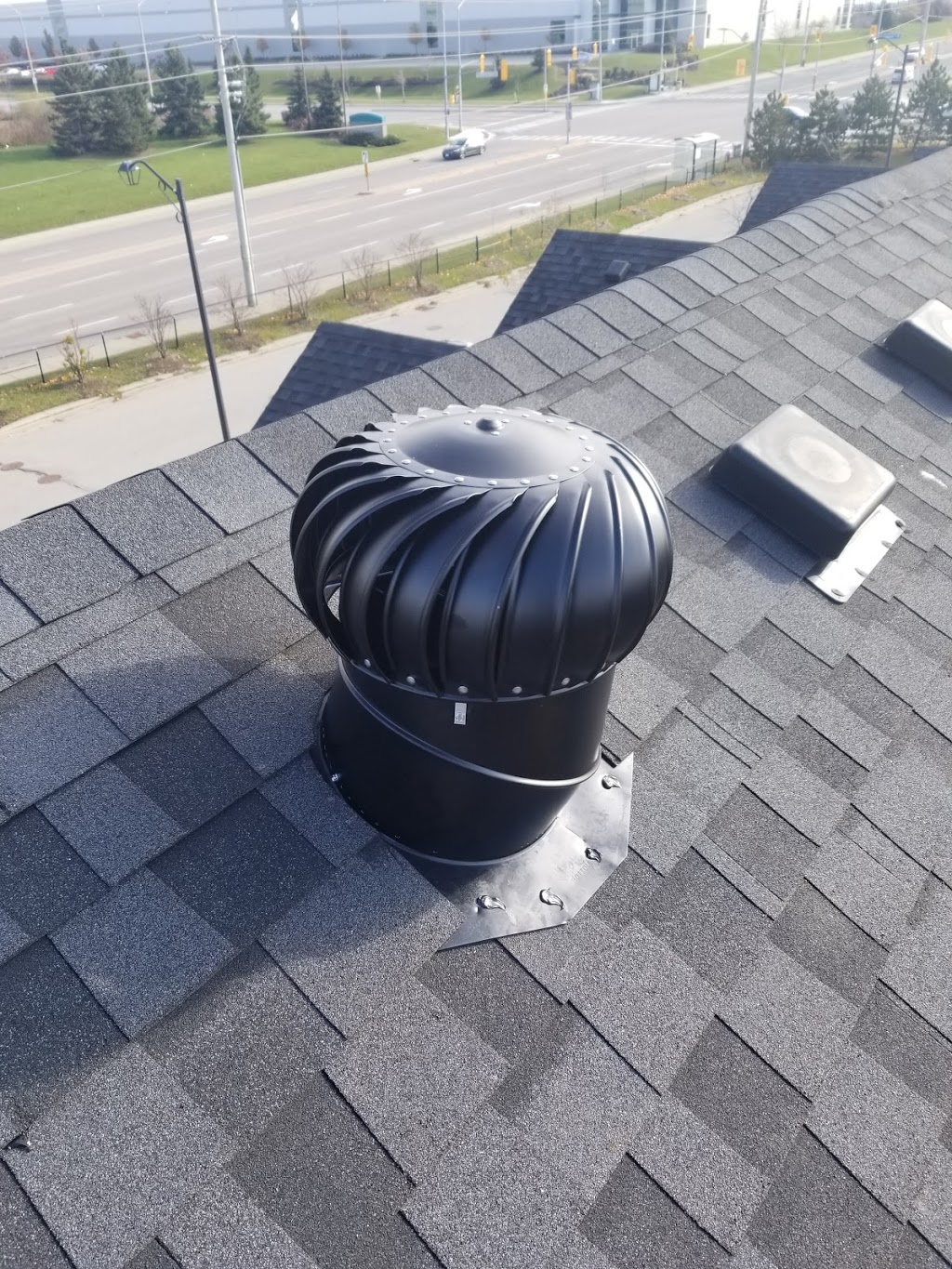 Toronto Roof Repairs Inc | 2505 Dunwin Dr #5, Mississauga, ON L5L 1T1, Canada | Phone: (416) 247-2769