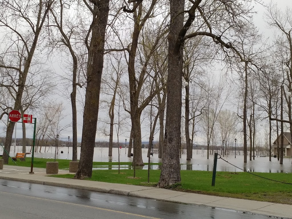 Parc de la Maison-Valois | 331 Avenue Saint-Charles, Vaudreuil-Dorion, QC J7V 2L6, Canada | Phone: (450) 455-3371