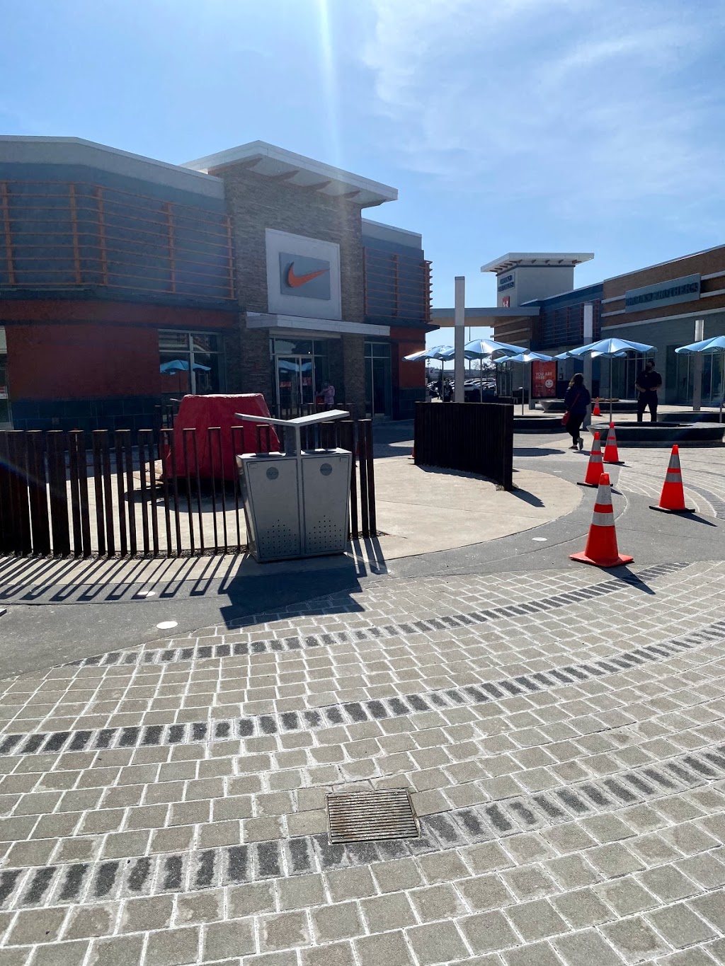 Tanger Outlets Food Court | 8555 Campeau Dr, Kanata, ON K2T 1B7, Canada | Phone: (613) 435-0850