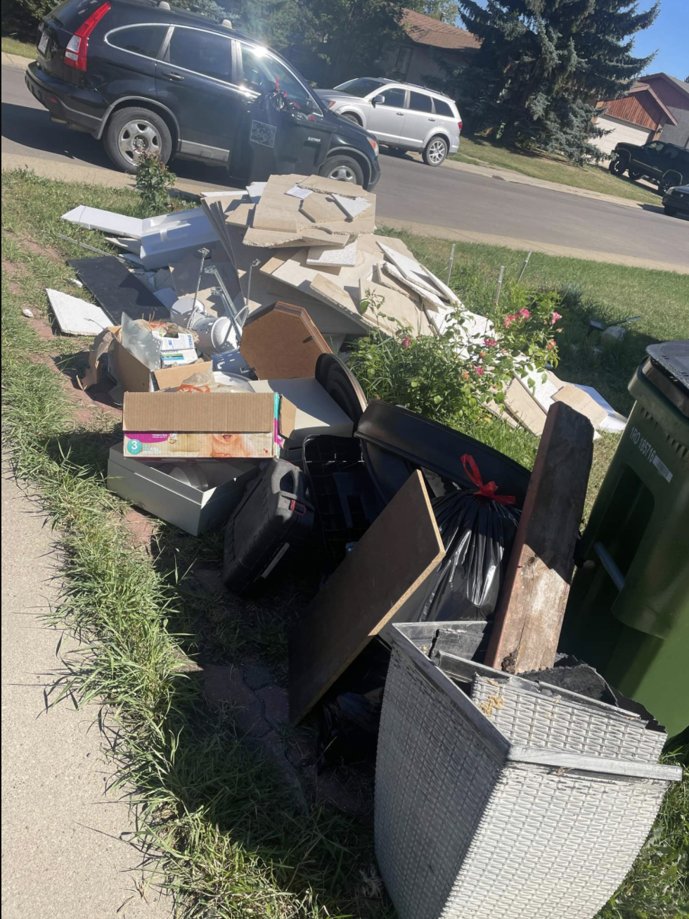 Vanish Junk Removal & Bin rentals | 16828 65 St NW, Edmonton, AB T5Y 3W6, Canada | Phone: (780) 660-4663