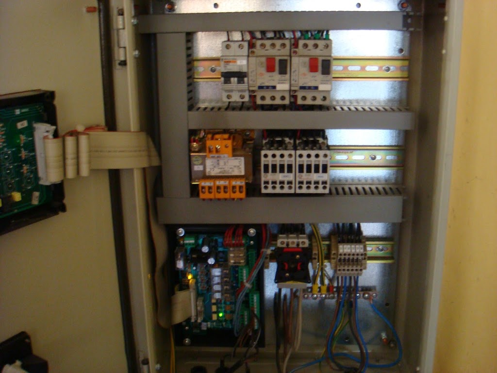 Switch Tech Electric Ltd. - Electrical Contractor | 18891 60a Ave, Surrey, BC V3S 8A2, Canada | Phone: (778) 926-5243