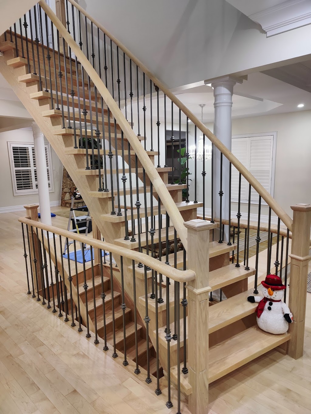 LG Hardwood Flooring | Greenbriar Dr, Oshawa, ON L1G 7J6, Canada | Phone: (289) 988-7989