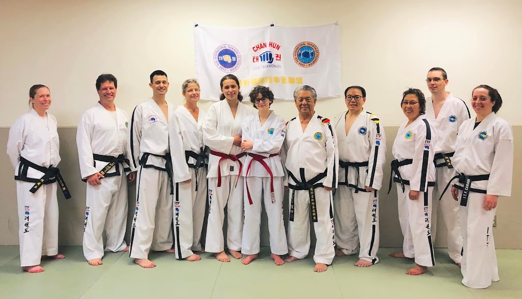 Lus TaeKwon-Do | 2451 Riverside Dr., Ottawa, ON K1H 7X7, Canada | Phone: (613) 266-5142