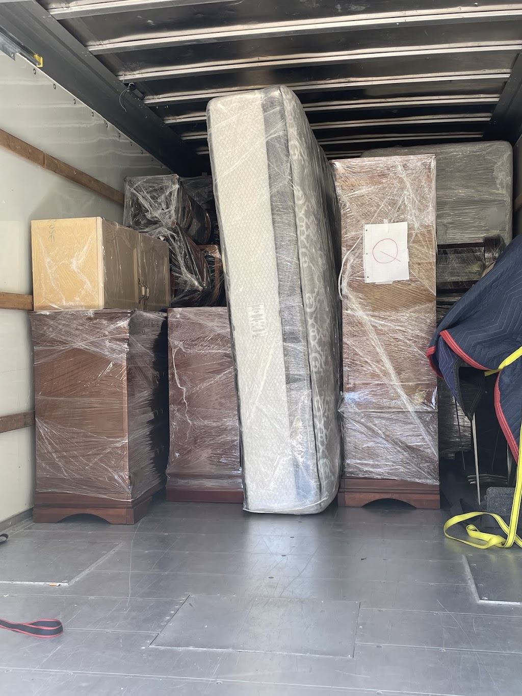 Nairi Moving | 135 Antibes Dr #1401, North York, ON M2R 2Z1, Canada | Phone: (416) 700-3270