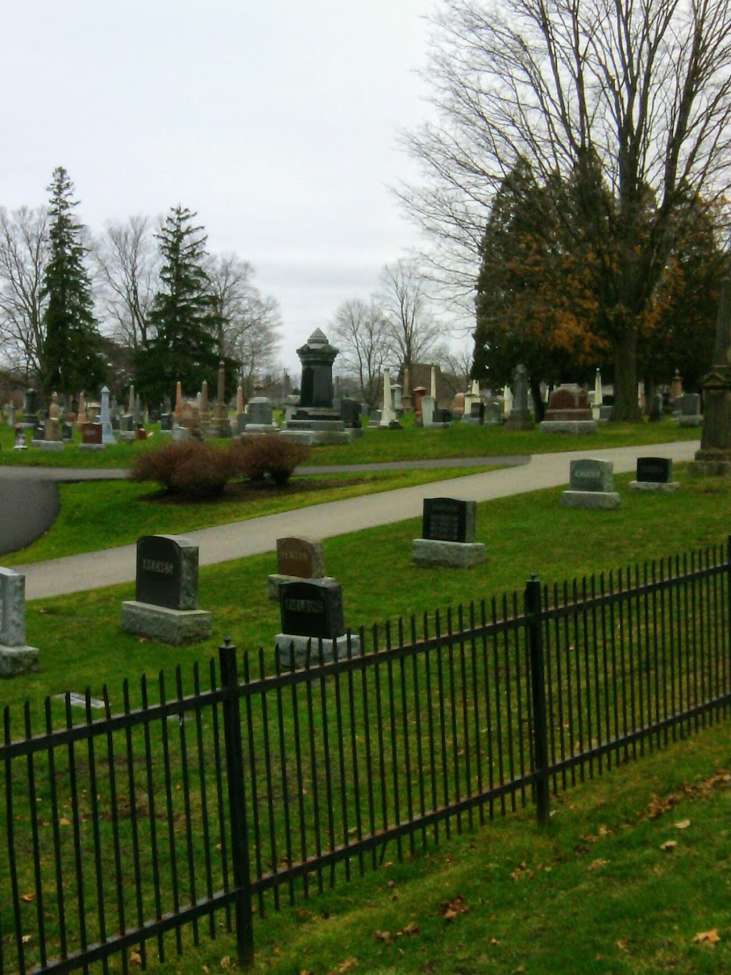 County Of Brant Cemeteries - 116 King Edward St, Paris, ON N3L 3E3, Canada