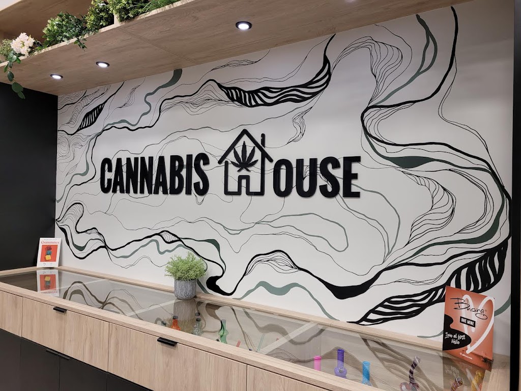 Cannabis House Westpark Blvd, Fort Sask | 130 Westpark Blvd, Fort Saskatchewan, AB T8L 0B2, Canada | Phone: (587) 285-0010