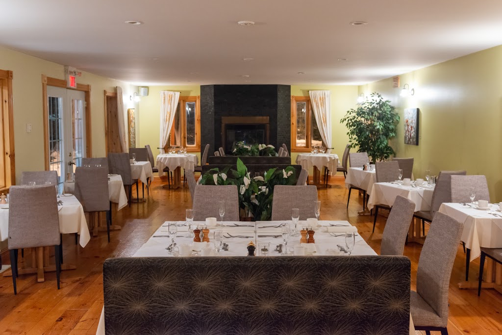 Restaurant Le Madrigal Bromont | 46 Boulevard de Bromont, Bromont, QC J2L 2K3, Canada | Phone: (450) 534-3588