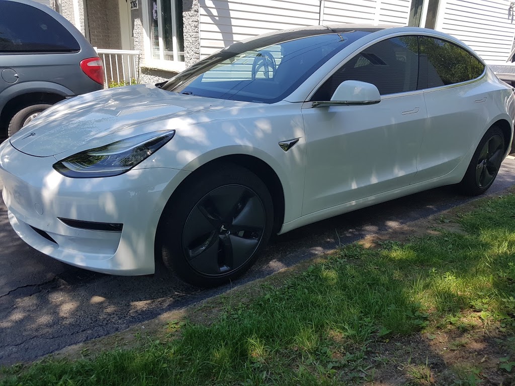 Lemay Eur Auto Esthétique | 3015 Rue Gastin, Sherbrooke, QC J1H 0E5, Canada | Phone: (819) 346-8791