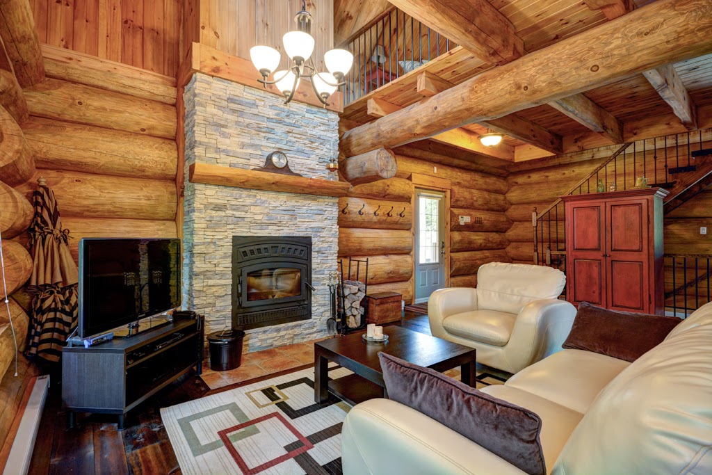 Chalet Le Bois Rond | --dHoward, 61 1re Rue, Saint-Adolphe-dHoward, QC J0T 2B0, Canada | Phone: (514) 754-3465