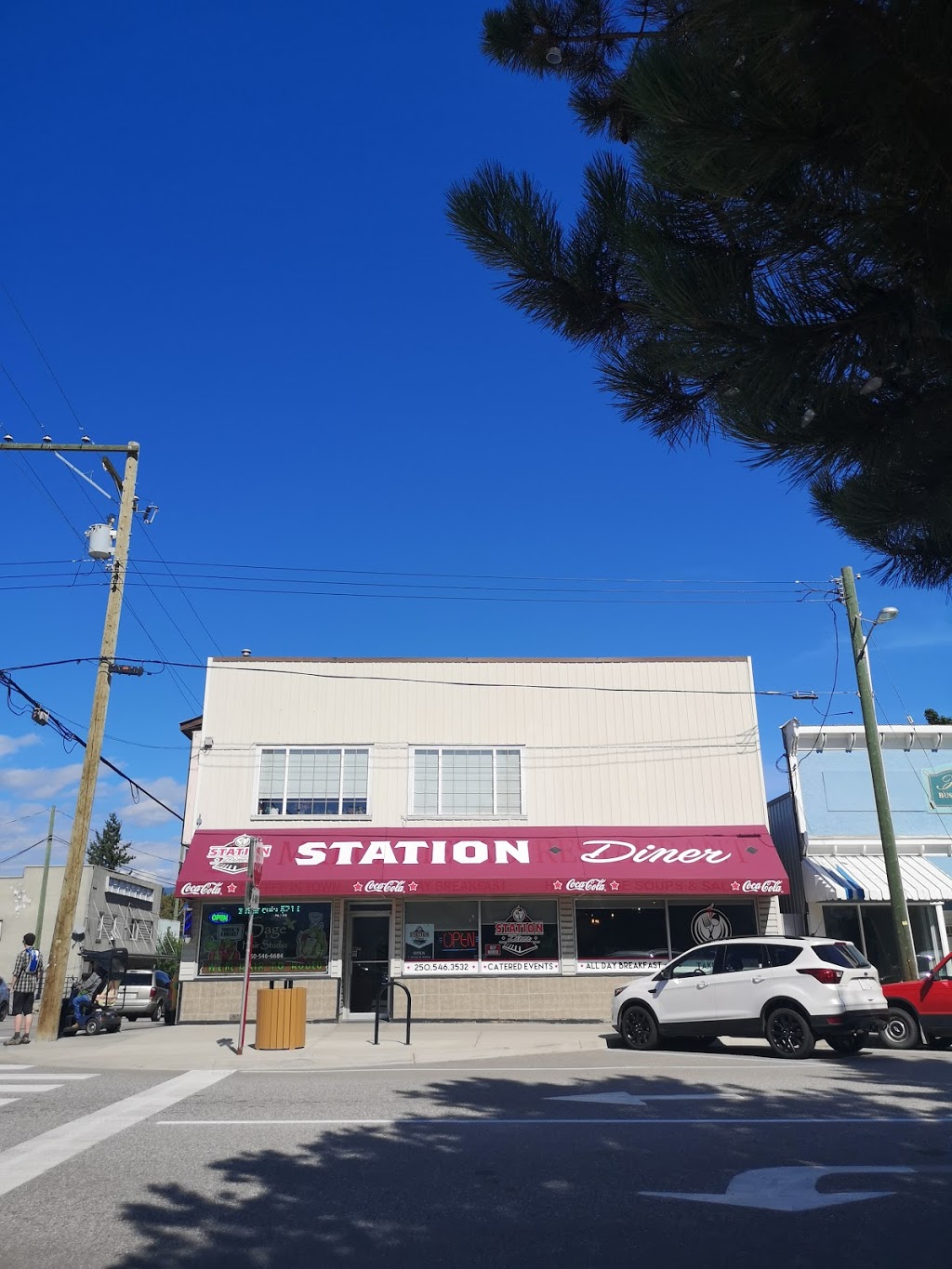 Station Diner | 2590 Pleasant Valley Blvd, Armstrong, BC V0E 1B0, Canada | Phone: (250) 546-3532