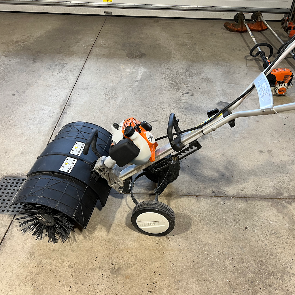D’small Engine Service. | 2568 Amerongen Cres SW, Edmonton, AB T6W 3C2, Canada | Phone: (780) 966-3354