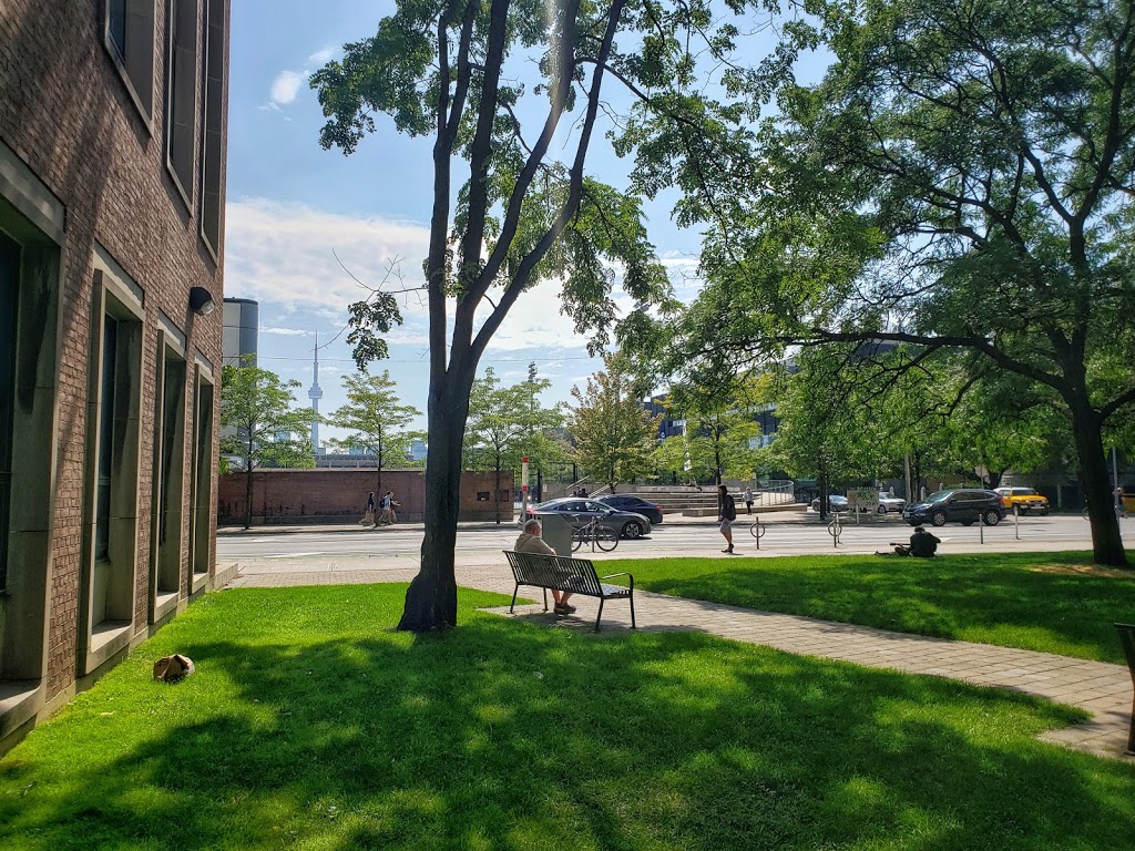 Bloor-Bedford Parkette | 248 Bloor St W, Toronto, ON M5S 1V4, Canada | Phone: (416) 338-4386