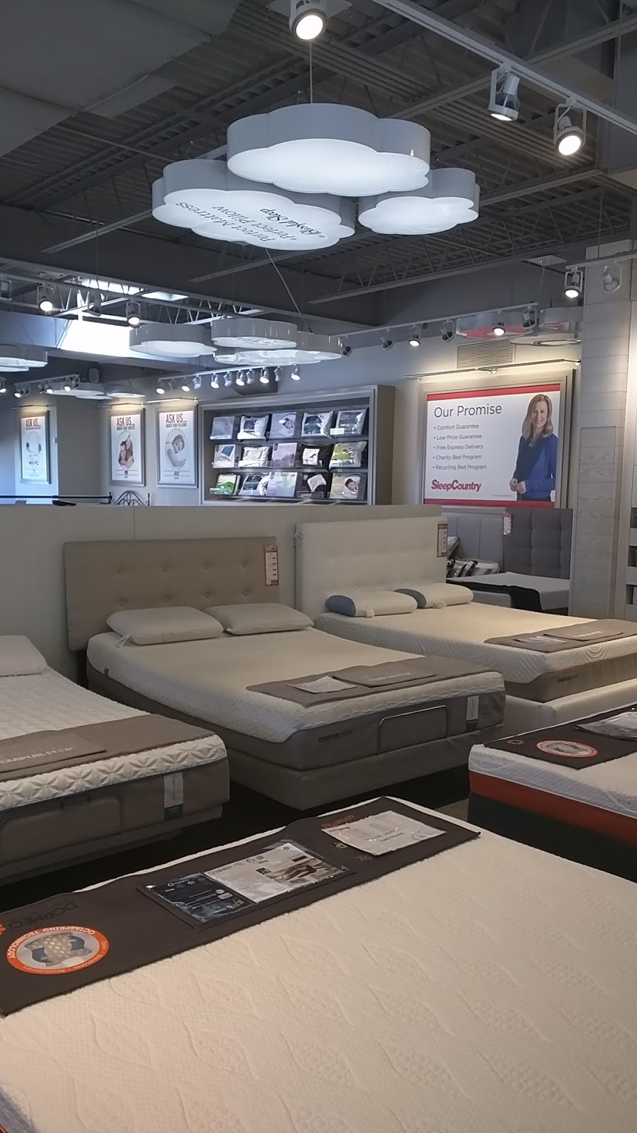 Sleep Country | 1680 Lakeshore Rd W, Mississauga, ON L5J 1J5, Canada | Phone: (289) 373-3063