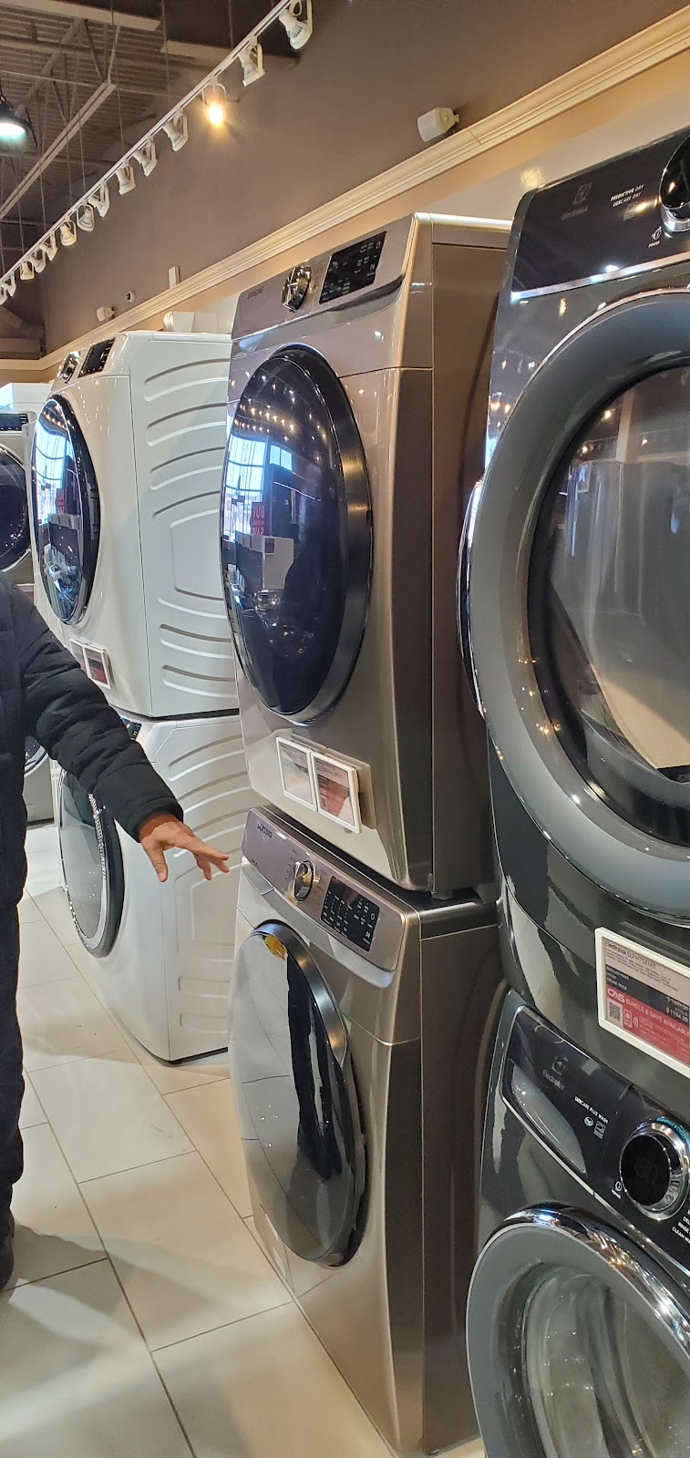 Canadian Appliance Source Ottawa / Gatineau | 100 Trainyards Dr, Ottawa, ON K1G 0Z1, Canada | Phone: (613) 627-3412