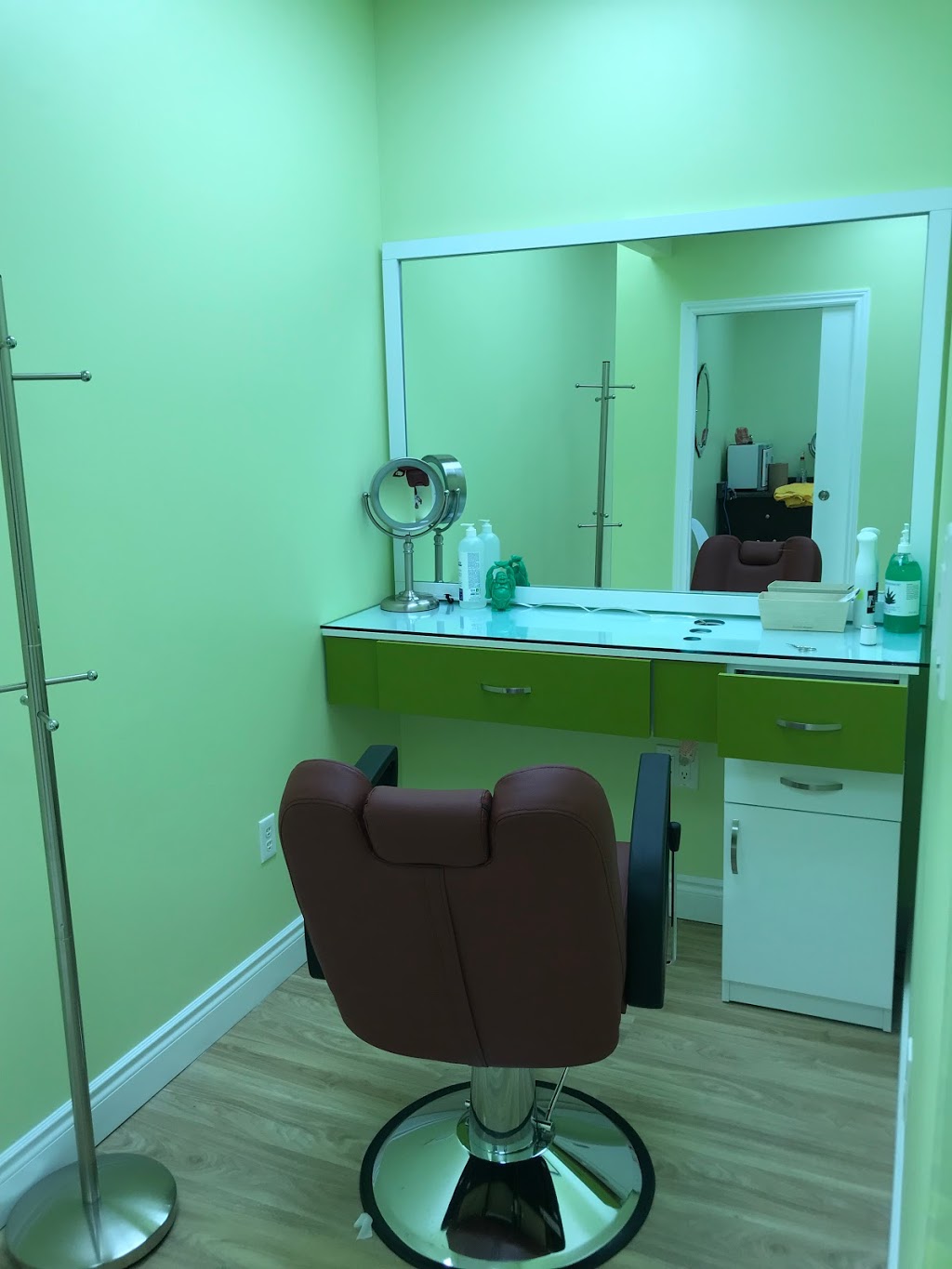 Vivo Beauty Salon & Spa | 6956 Unit # 7, Financial Dr, Mississauga, ON L5N 8J4, Canada | Phone: (905) 813-5641