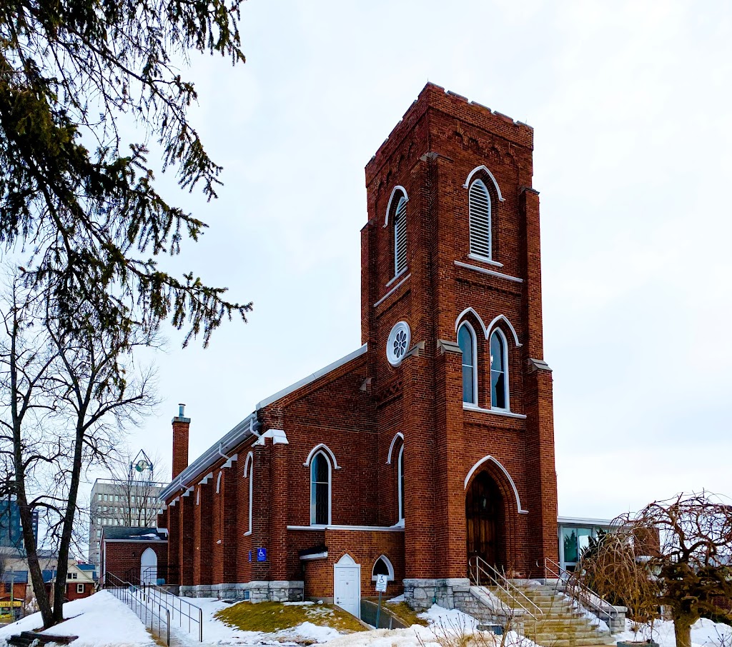 Trinity Hilltop Daycamp | 24 Collier St, Barrie, ON L4M 1G6, Canada | Phone: (705) 728-2691