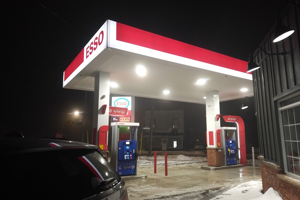 Esso | gas station | 1716 Central St, Claremont, ON L1V 1B3, Canada | 9056495455 OR +1 905-649-5455