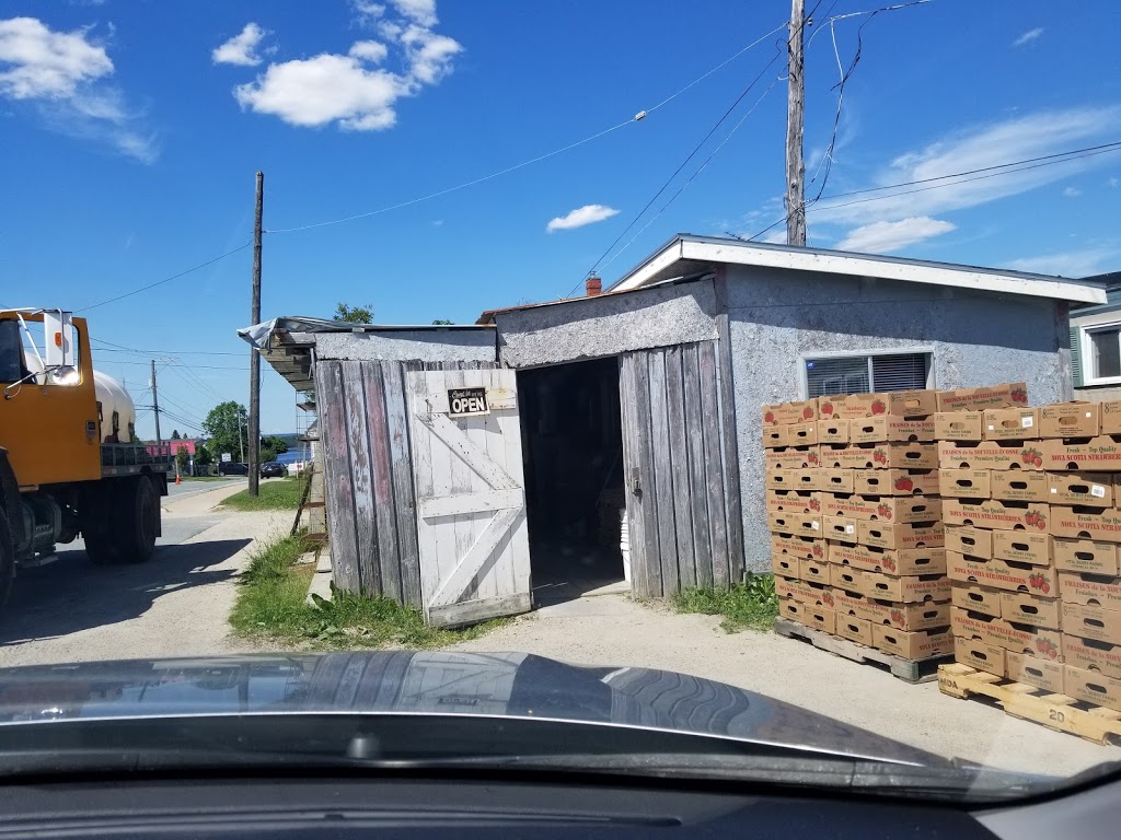Glydas Fruit And Vegetables | 6465 Nova Scotia Trunk 3, Western Shore, NS B0J 3M0, Canada | Phone: (902) 627-2090