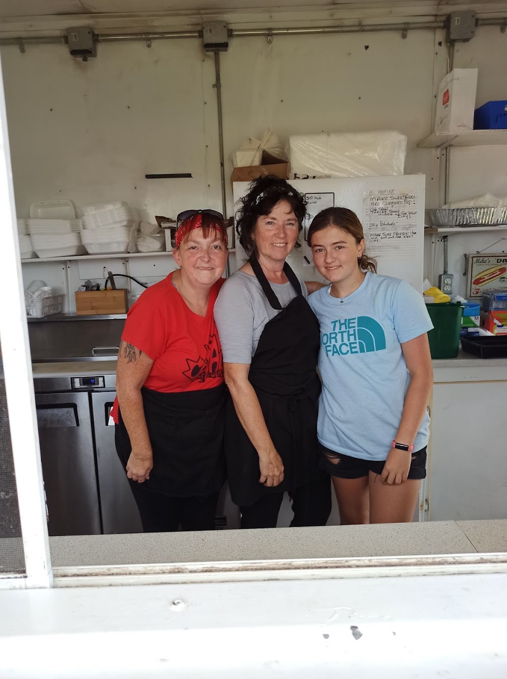 Captain CJs | 7 Clarke Rd, Prince Edward, ON K0K 2T0, Canada | Phone: (613) 921-2538