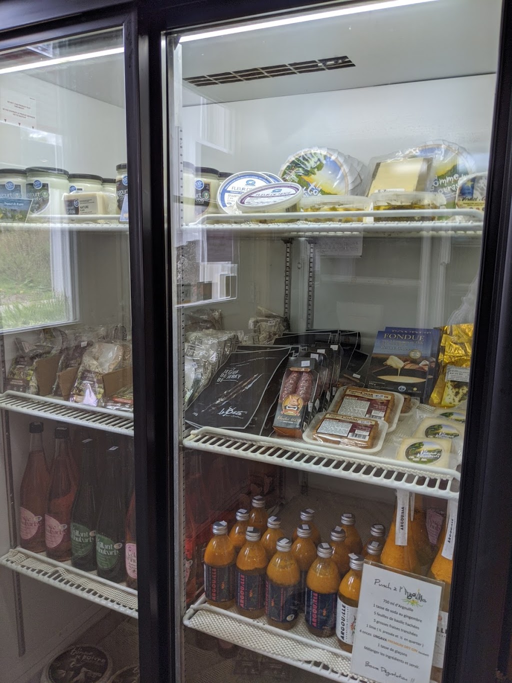 Fromagerie Le Mouton Blanc | 176 QC-230, La Pocatière, QC G0R 1Z0, Canada | Phone: (418) 856-6627