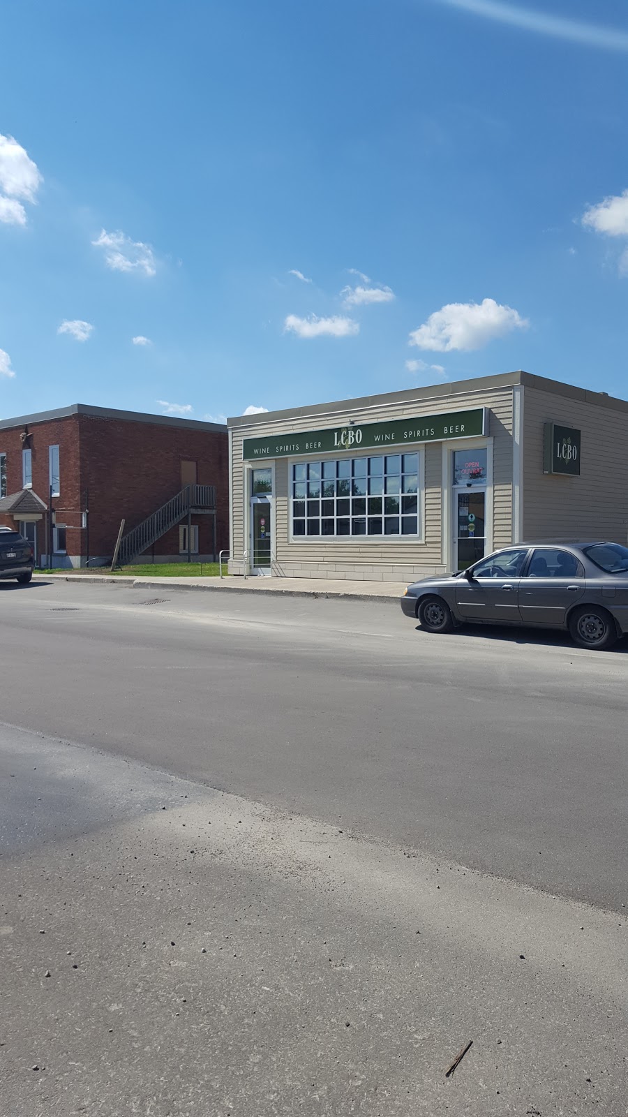 LCBO | 109 Louisa St, Thedford, ON N0M 2N0, Canada | Phone: (519) 296-4982