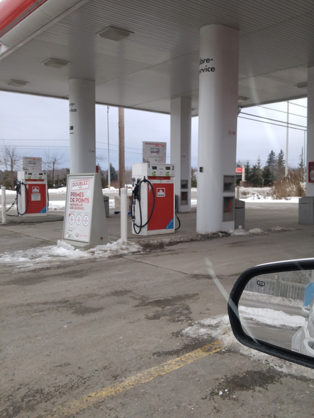 Petro-Canada | 1355 Boulevard des Laurentides, Saint-Jérôme, QC J7Z 7L3, Canada | Phone: (450) 304-1977