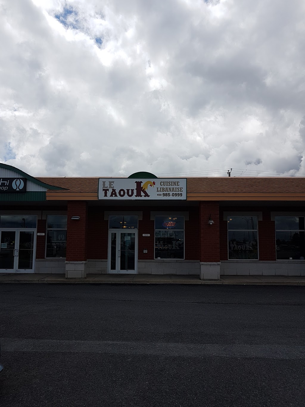 Le Taouk | 50 Rue de la Gabelle #520, Varennes, QC J3X 2J4, Canada | Phone: (450) 985-0999