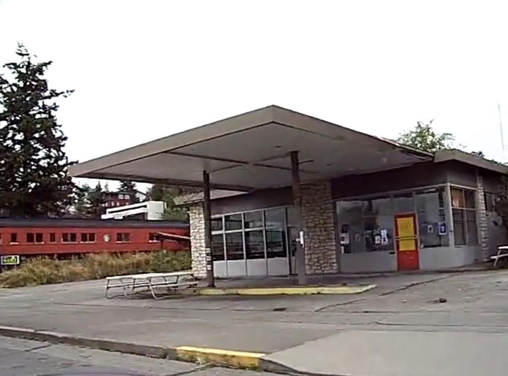 Fairhaven Towers | 12th Street &, Harris Ave, Bellingham, WA 98225, USA | Phone: (360) 733-7518