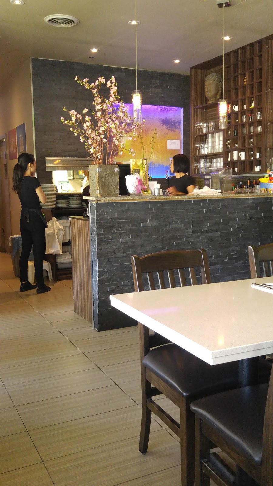 Lemongrass Restaurant | 1300 Garth St #1, Hamilton, ON L9C 4L7, Canada | Phone: (905) 574-3932