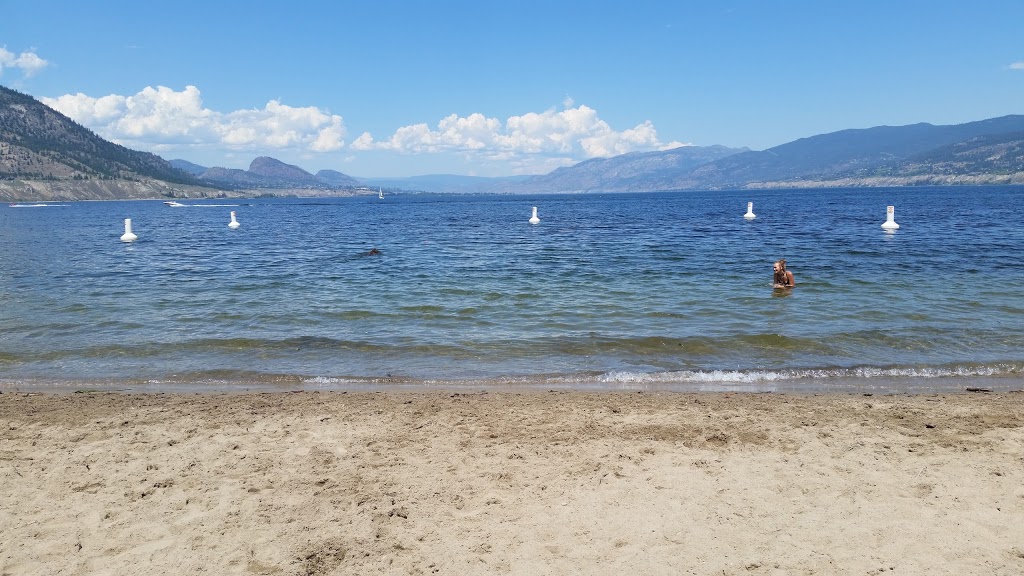 Okanagan Lake Park Dog Beach | 11-, 15 Ellis St, Penticton, BC V2A 4L4, Canada