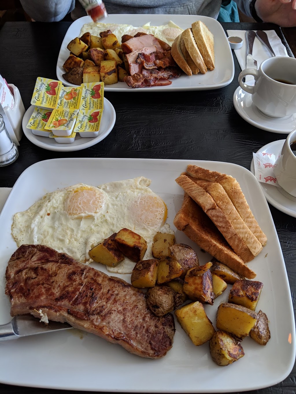 Irenes Seafood & Grill | 315 Wellington Rd, London, ON N6C 4P1, Canada | Phone: (519) 439-6121