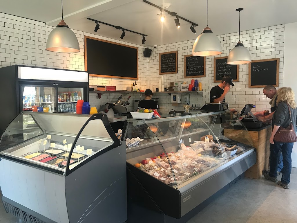 Le Ptit Magasin | 3023 Bd du Curé Labelle, Prévost, QC J0R 1T0, Canada | Phone: (450) 224-1776