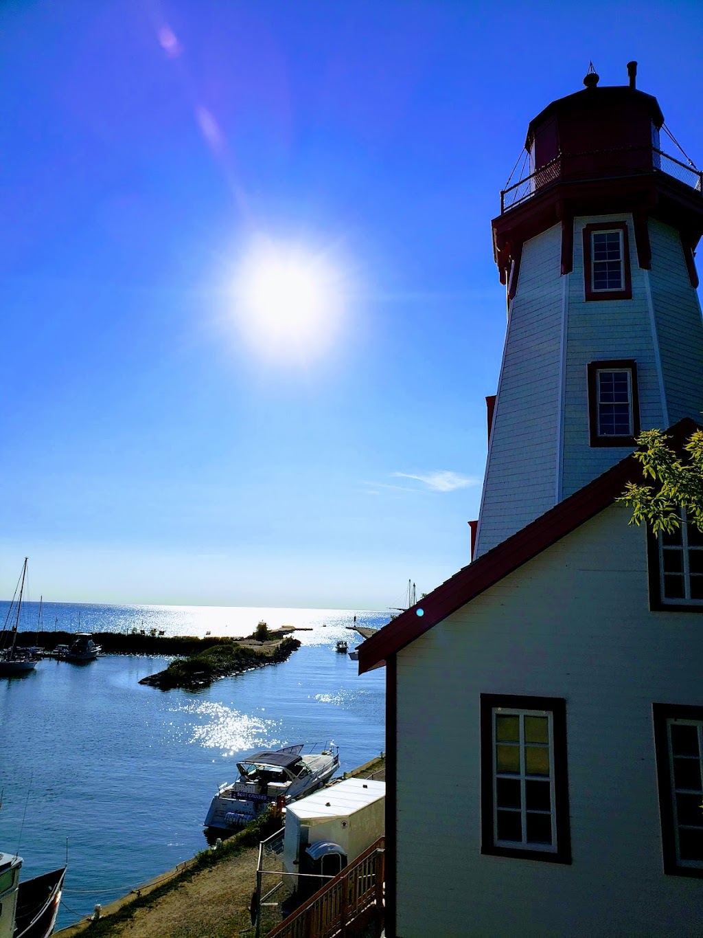 Erie Belle Restaurant - house of fish n chips | 259 Harbour St, Kincardine, ON N2Z 2X9, Canada | Phone: (519) 396-4331