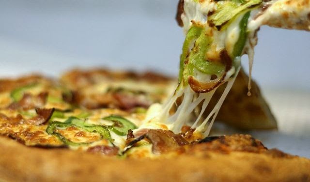 Brothers Pizza and Donair | 3967 17 Ave SW, Calgary, AB T3E 0C3, Canada | Phone: (403) 217-3777