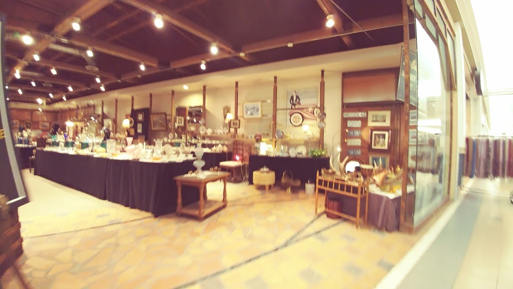 La Couronne Étoilée | 3237 Boulevard des Sources, Dollard-des-Ormeaux, QC H9B 1Z6, Canada | Phone: (514) 683-6264
