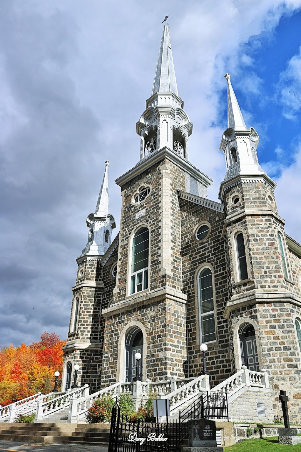 Église Saint-Christophe dArthabaska | 40 Rue Laurier O, Victoriaville, QC G6P 6P3, Canada | Phone: (819) 357-2376