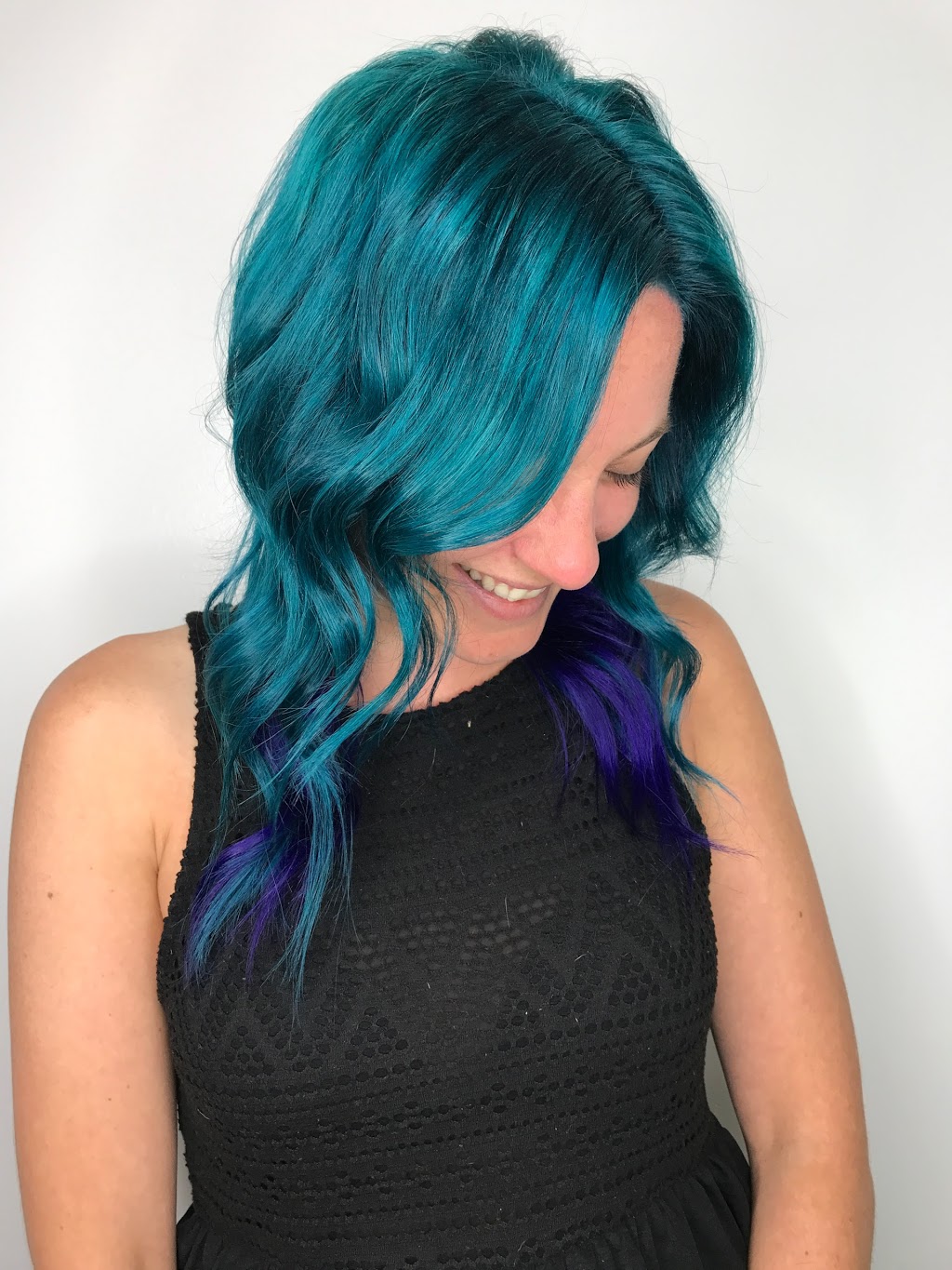 Washington House Salon | 990 Innisfil Beach Rd 2nd Floor, Innisfil, ON L9S 2B5, Canada | Phone: (705) 290-9274