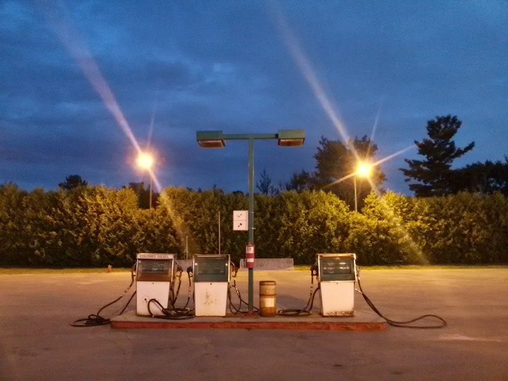 Drummonds Fuels Ottawa Limited | 30 Rideau Heights Dr, Nepean, ON K2E 7A6, Canada | Phone: (613) 226-4444