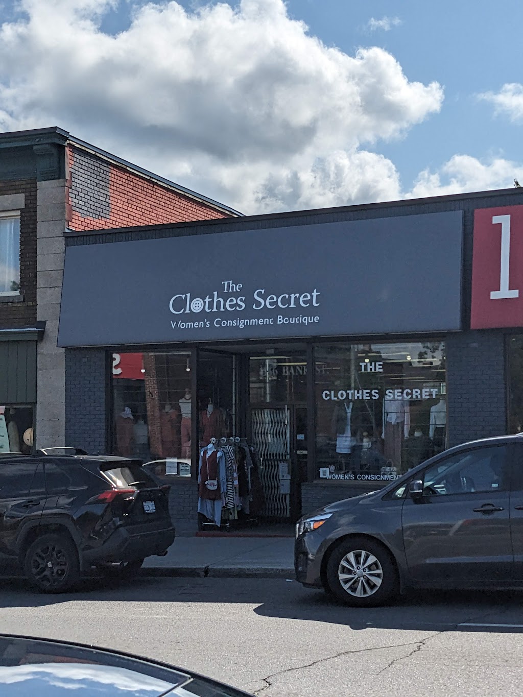 The Clothes Secret | 1136 Bank St, Ottawa, ON K1S 3X6, Canada | Phone: (613) 730-9039